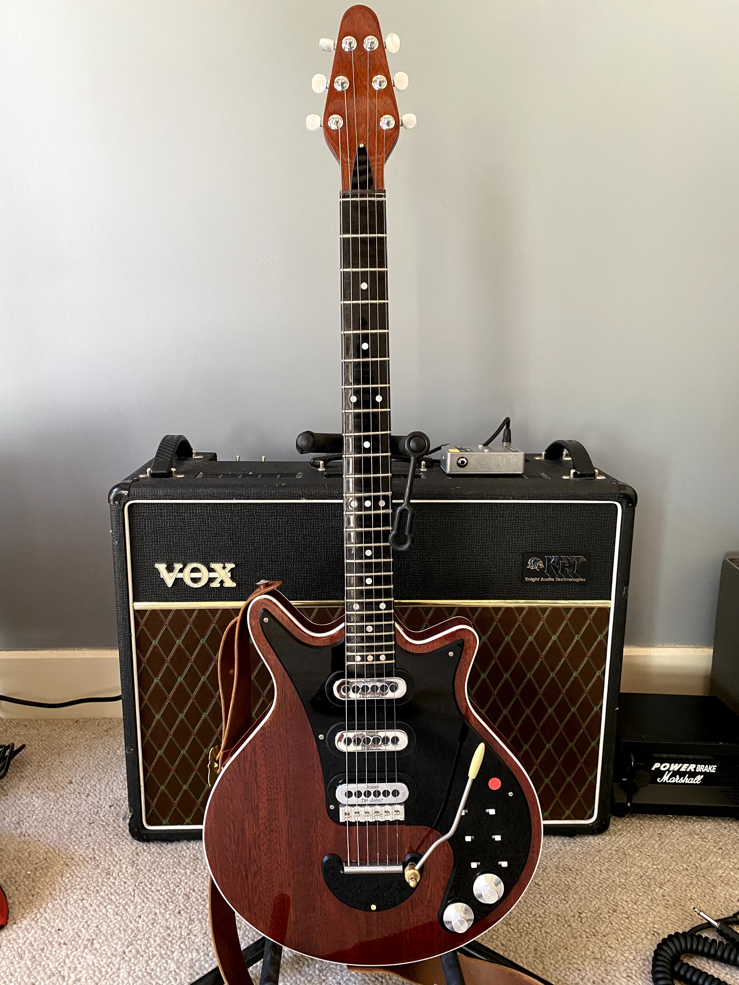 Jon Underhill's Brian May Red Special Replica Build Project – dsgb