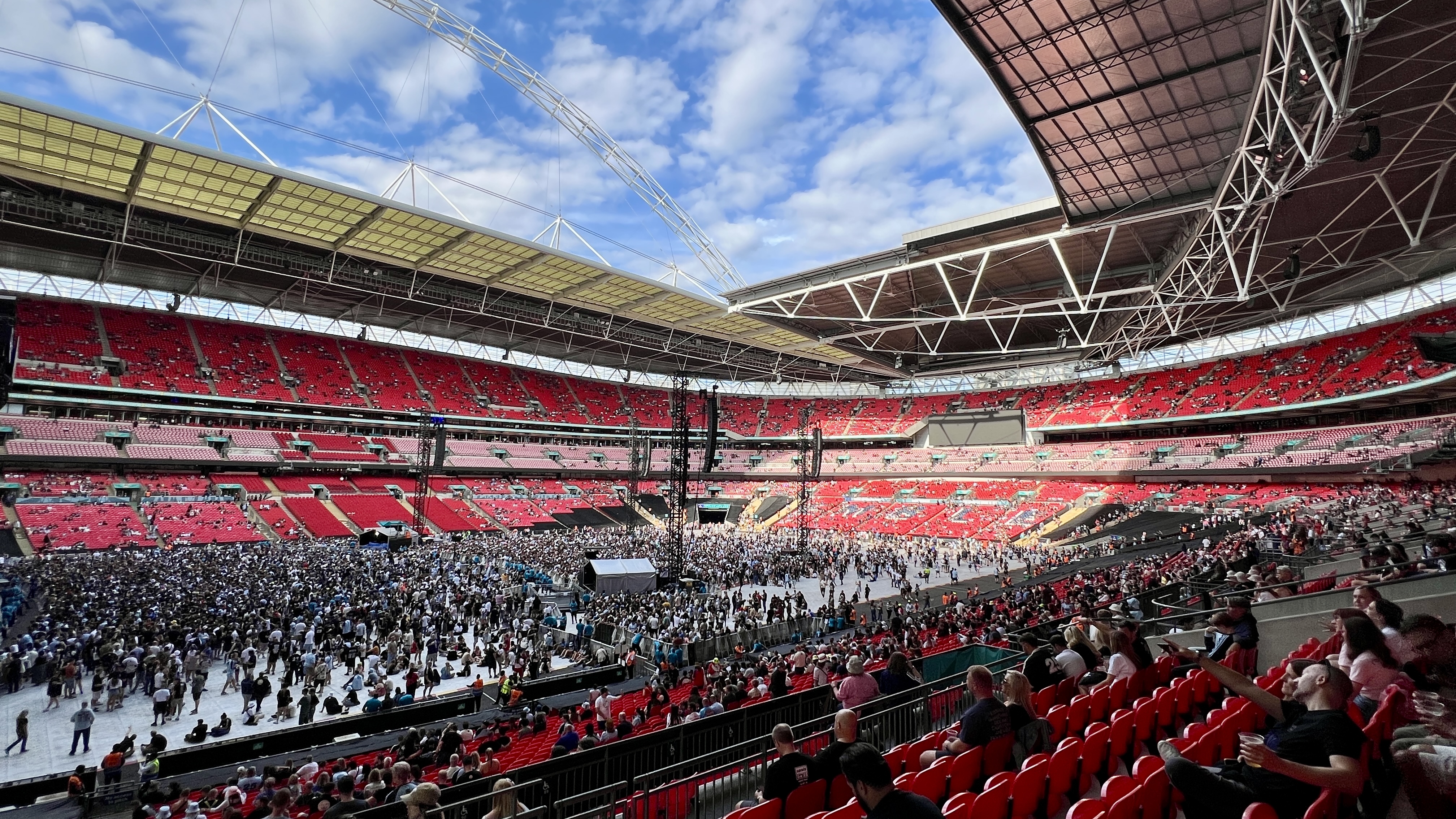 Oasis Live '25 Concert, Wembley Stadium 30 July – dsgb